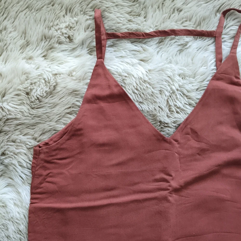 Strappy tank top - Picture 3 of 5